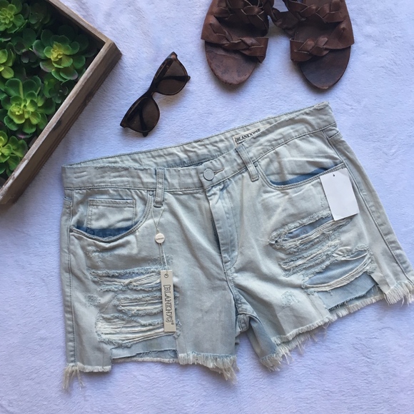 Blank NYC Pants - Blank NYC embroidered cactus sunbaked Tomboy short